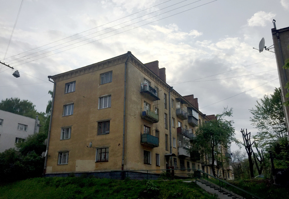 вул. Квітнева